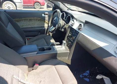 2007 Ford Mustang V6 Deluxe/V6 Premium from USA, damaged, VIN 1ZVFT80N675361920